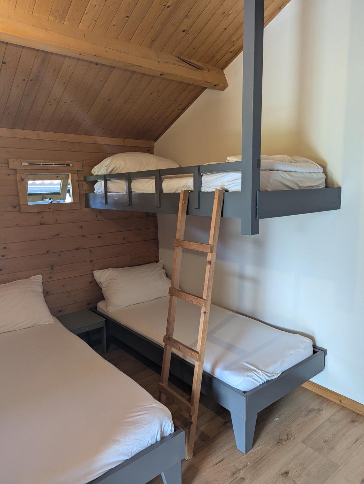 The Bee - Trekkershuts & Apartment Opperdoes Kültér fotó